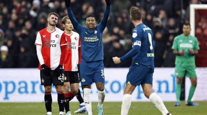 PSV Eindhoven Maintains Unbeaten Streak with a Commanding 2 1 Win Over Feyenoord